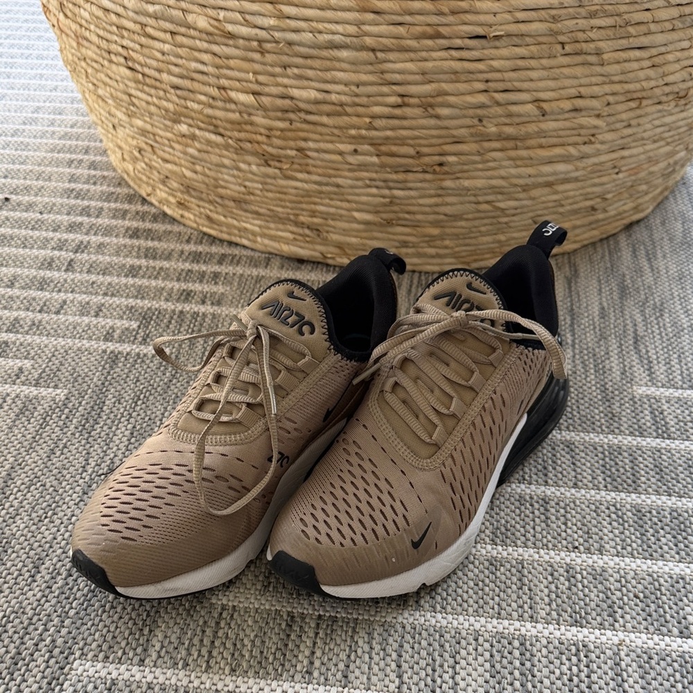 Nike air 270